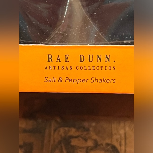 NWT RAE DUNN HALLOWEEN CAULDRON SALT & PEPPER SHAKERS. - Picture 4 of 10